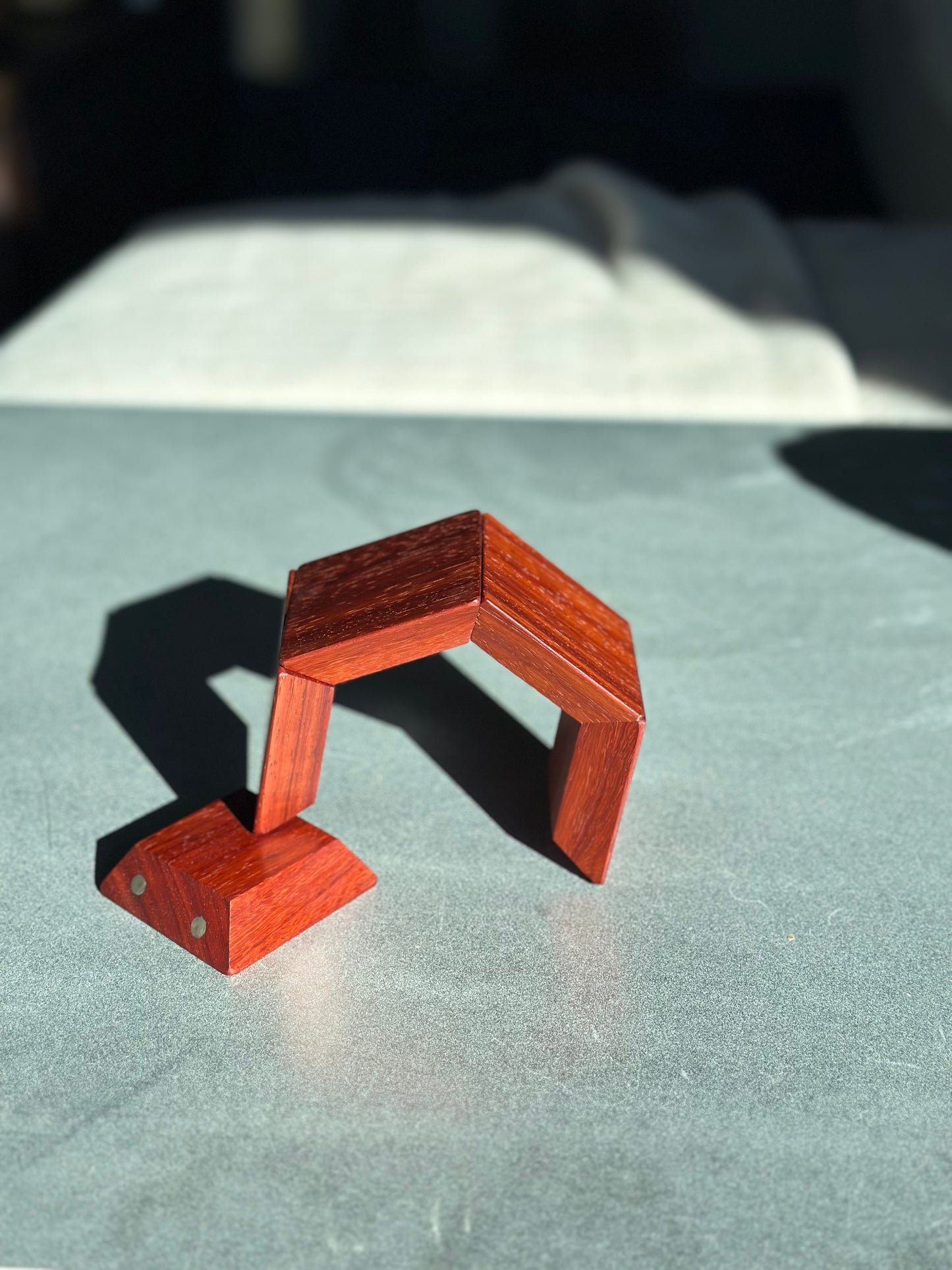 Hexagon Roba